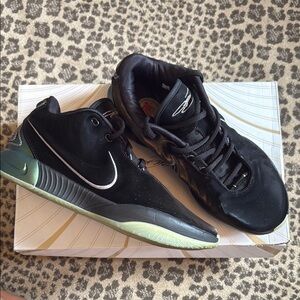 Nike LeBron 21 Tahitian Sneakers